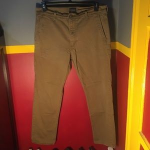 34x30 khaki Levi pants